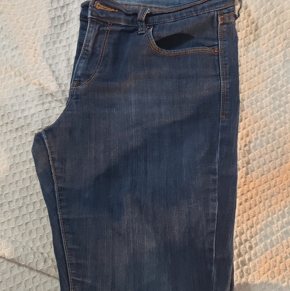 Old Navy Denim - Old navy ladies Flirt jeans. 12 long
